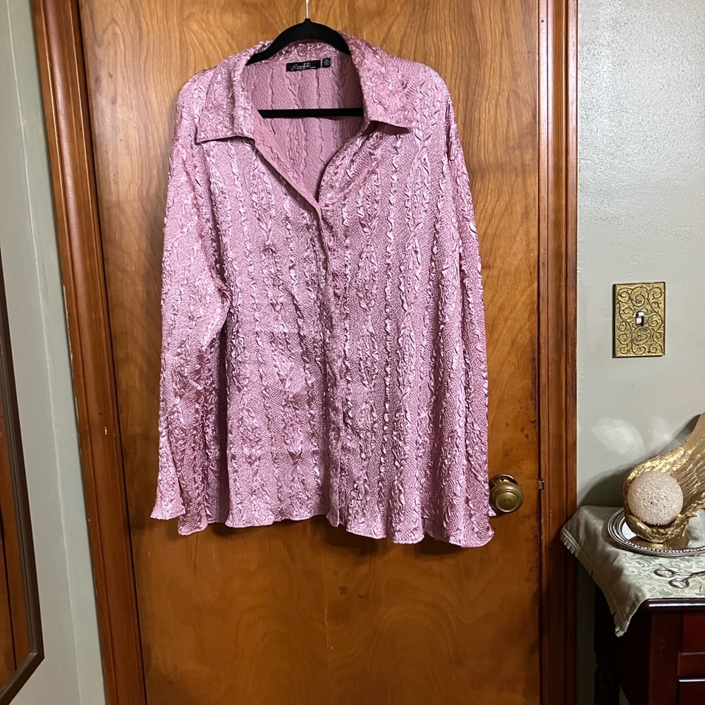 Essentials Milano, dusty Rose color button down blouse